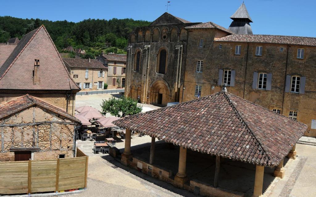 Bed and Breakfast Les Songes De L'Abbaye Cadouin Номер фото